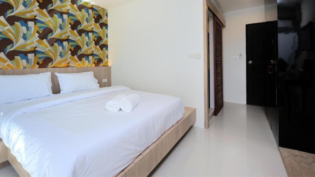 Hotel Chilli Salza Patong Esterno foto