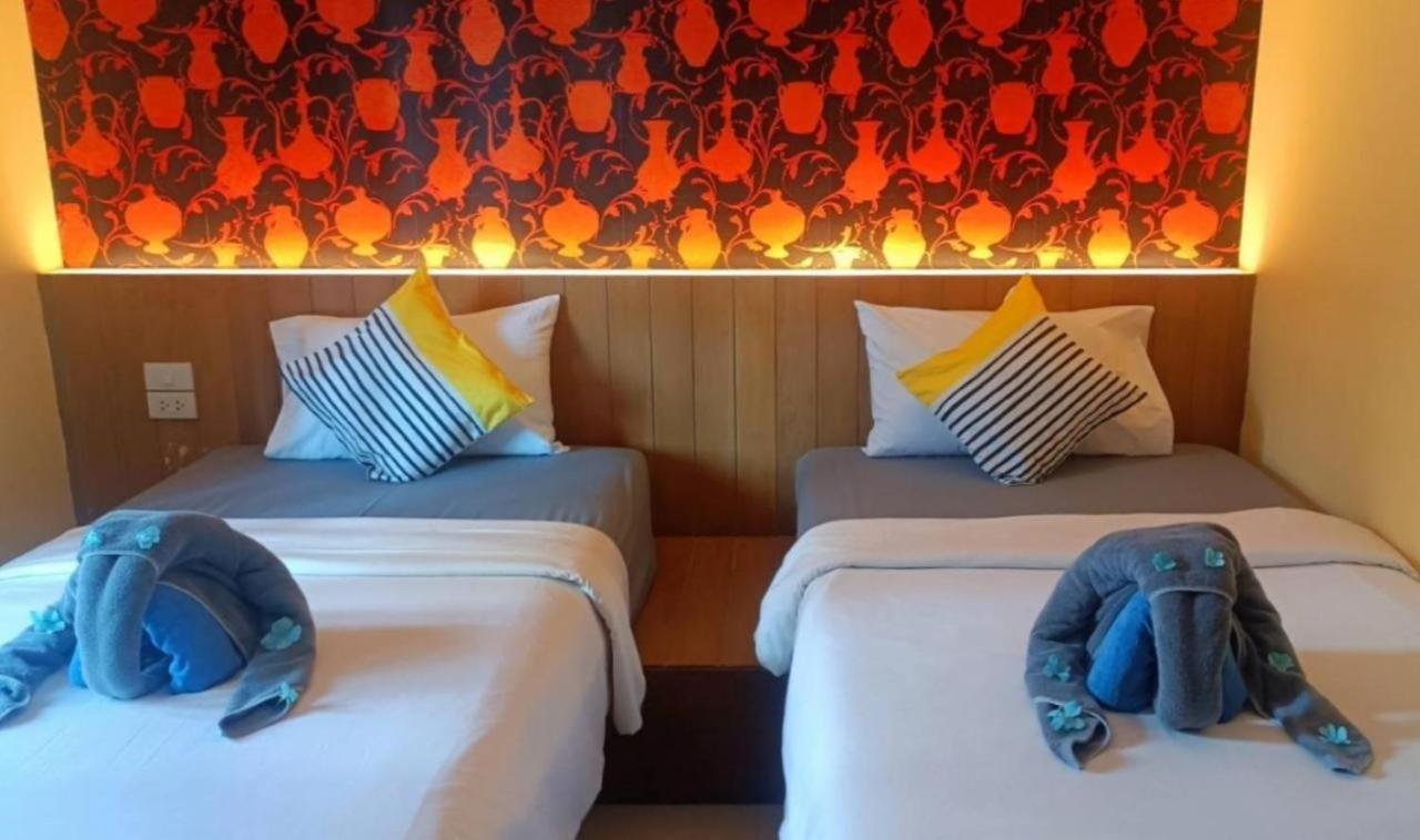 Hotel Chilli Salza Patong Esterno foto