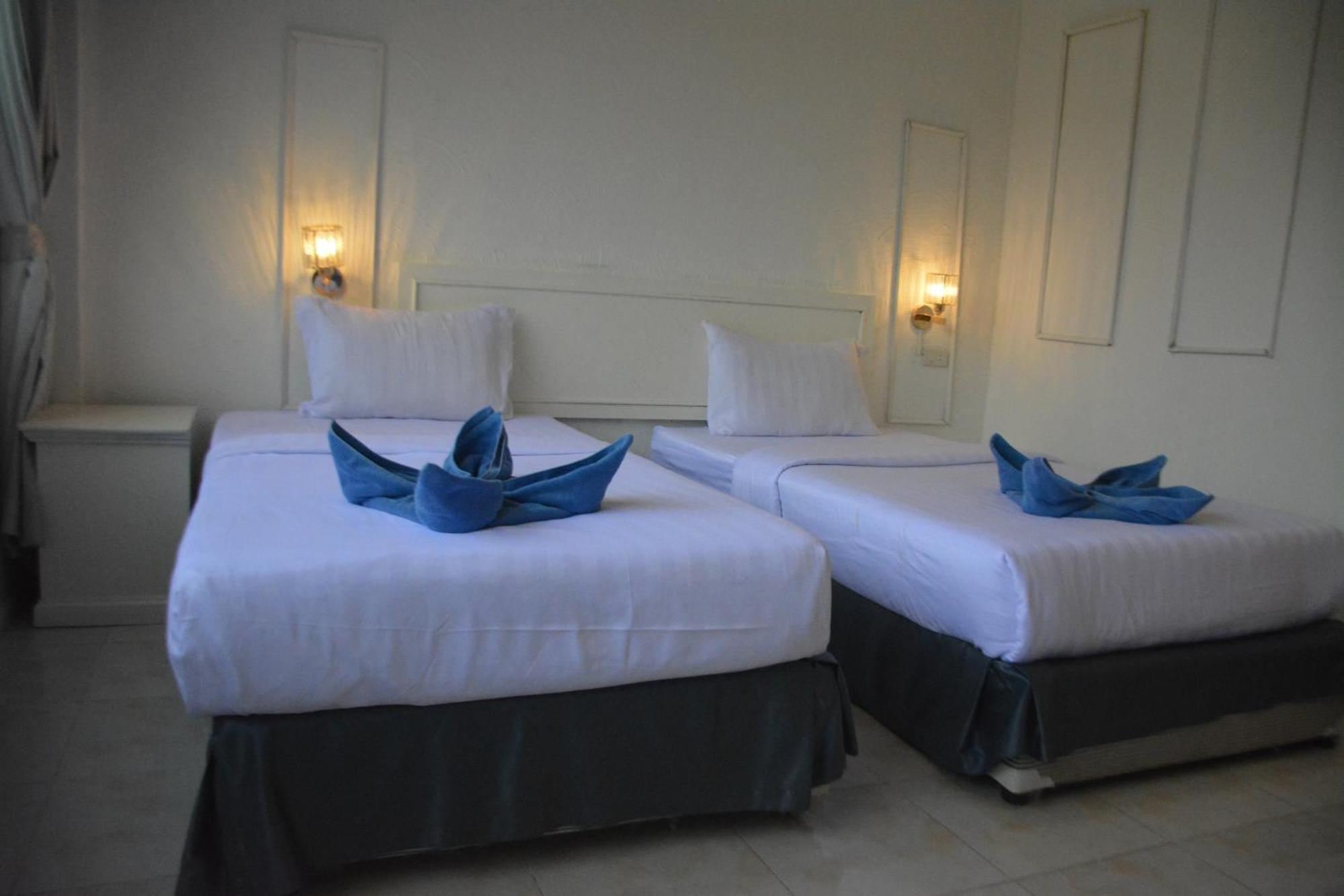 Hotel Chilli Salza Patong Esterno foto